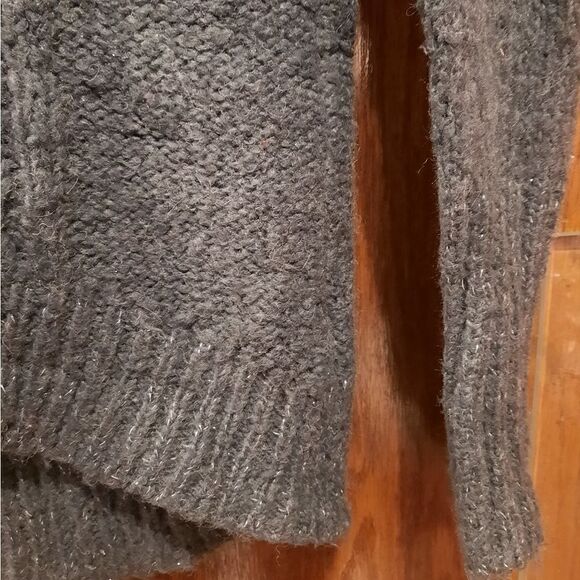 Simply Vera Wang Turtleneck Cable Knit Metallic High Low Sweater Grey Silver - Picture 7 of 13